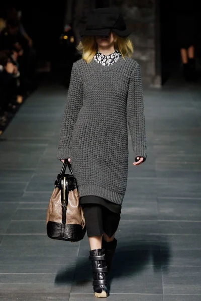 Look 19